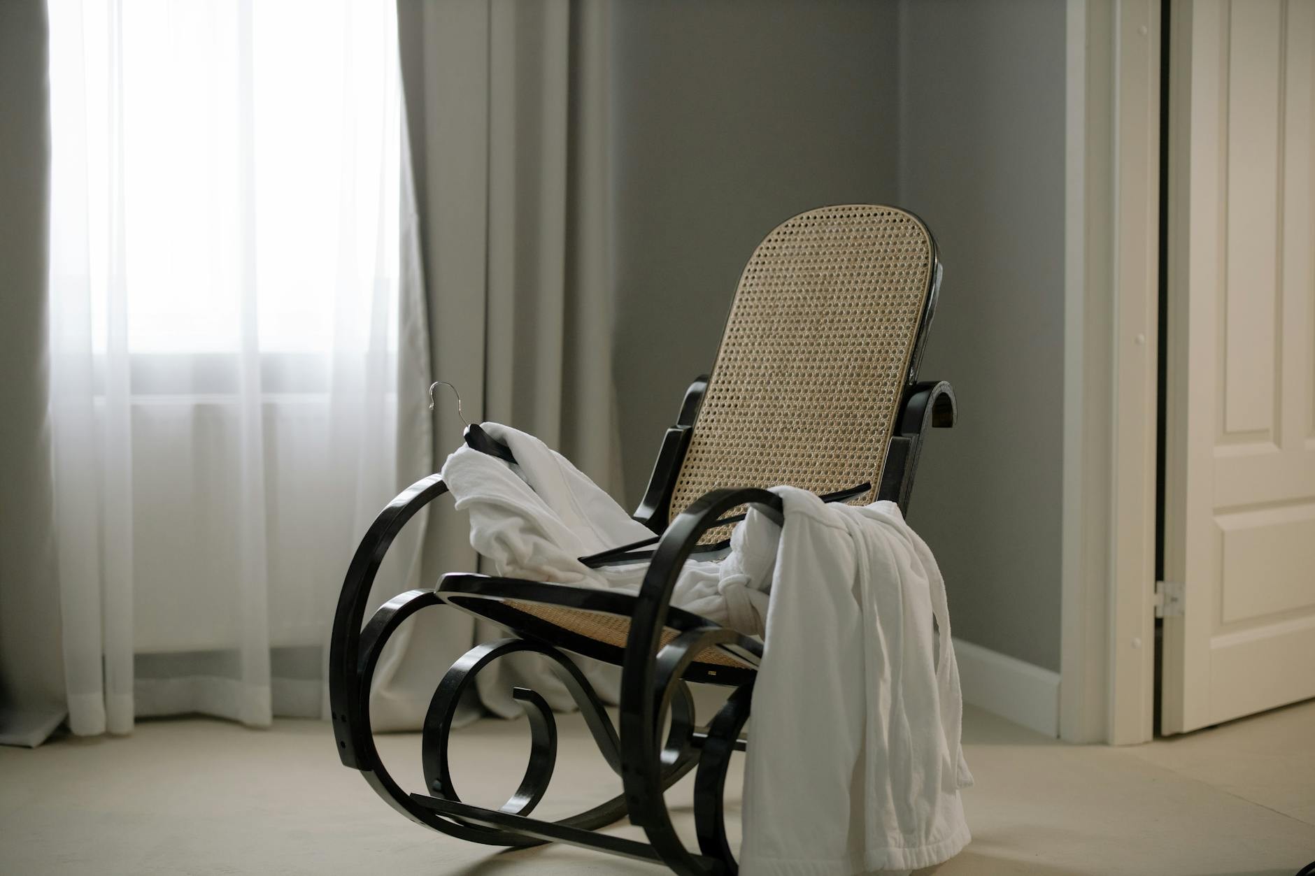 Safe and Effective Steam Cleaning at Home
