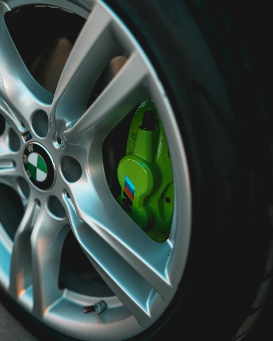 Power-Assisted Brakes vs. Manual Systems